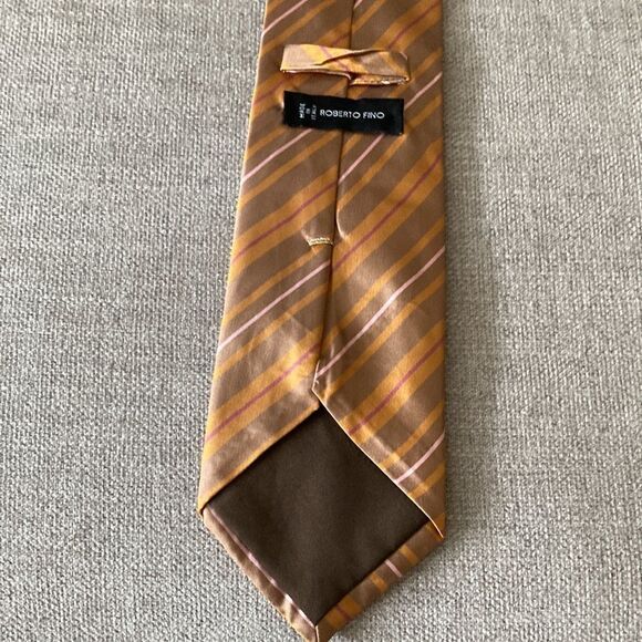 Roberto Fino Silk Tie in Orange with Tan/pink/Red Diagonal Stripe. - Picture 3 of 5